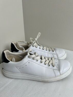 Tory Burch Howell White Leather Sneakers with Black Heel Accent and Gold Logo